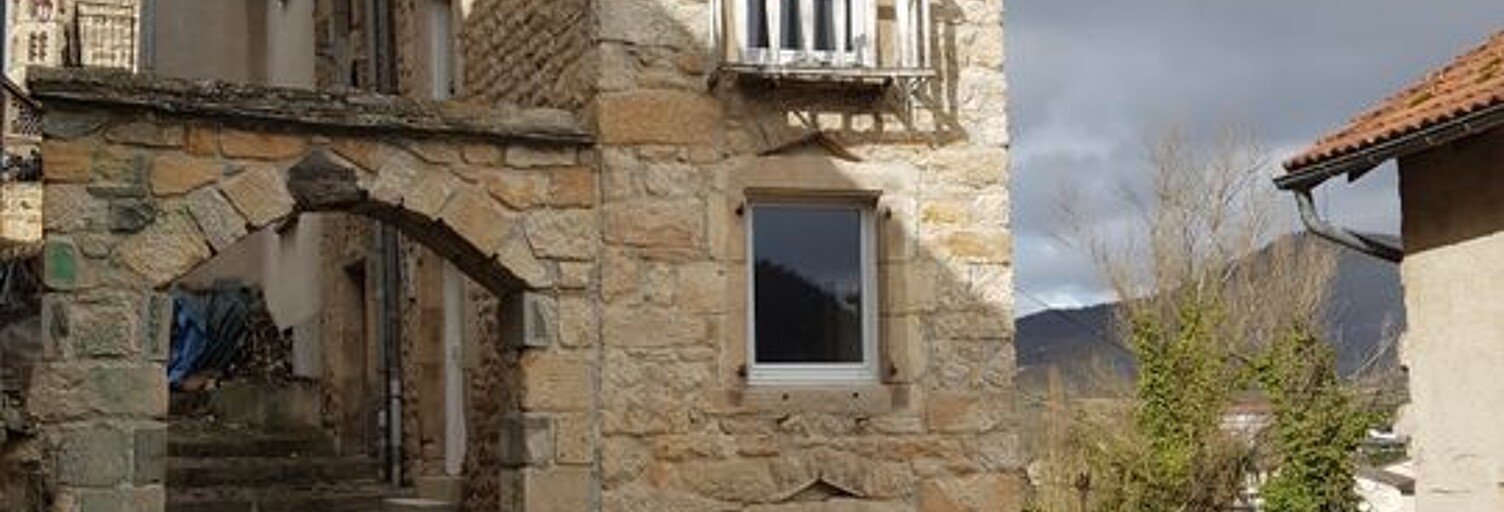 Maison 2 Pièces 25 m² à louer à Saint-Julien-Chapteuil (43260)