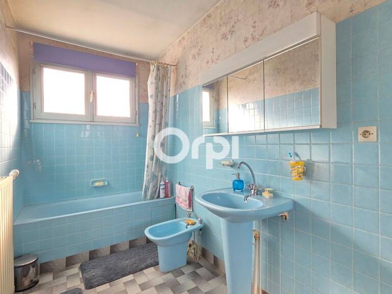 Maison À Vendre avec sous-sol complet — photo 1