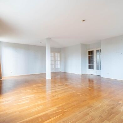 Appartement 6 pièces 364000 €