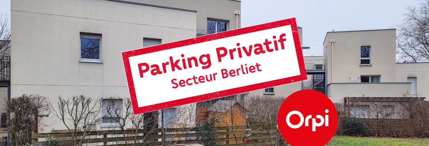 Garage   m² à vendre à Saint-Priest (69800)