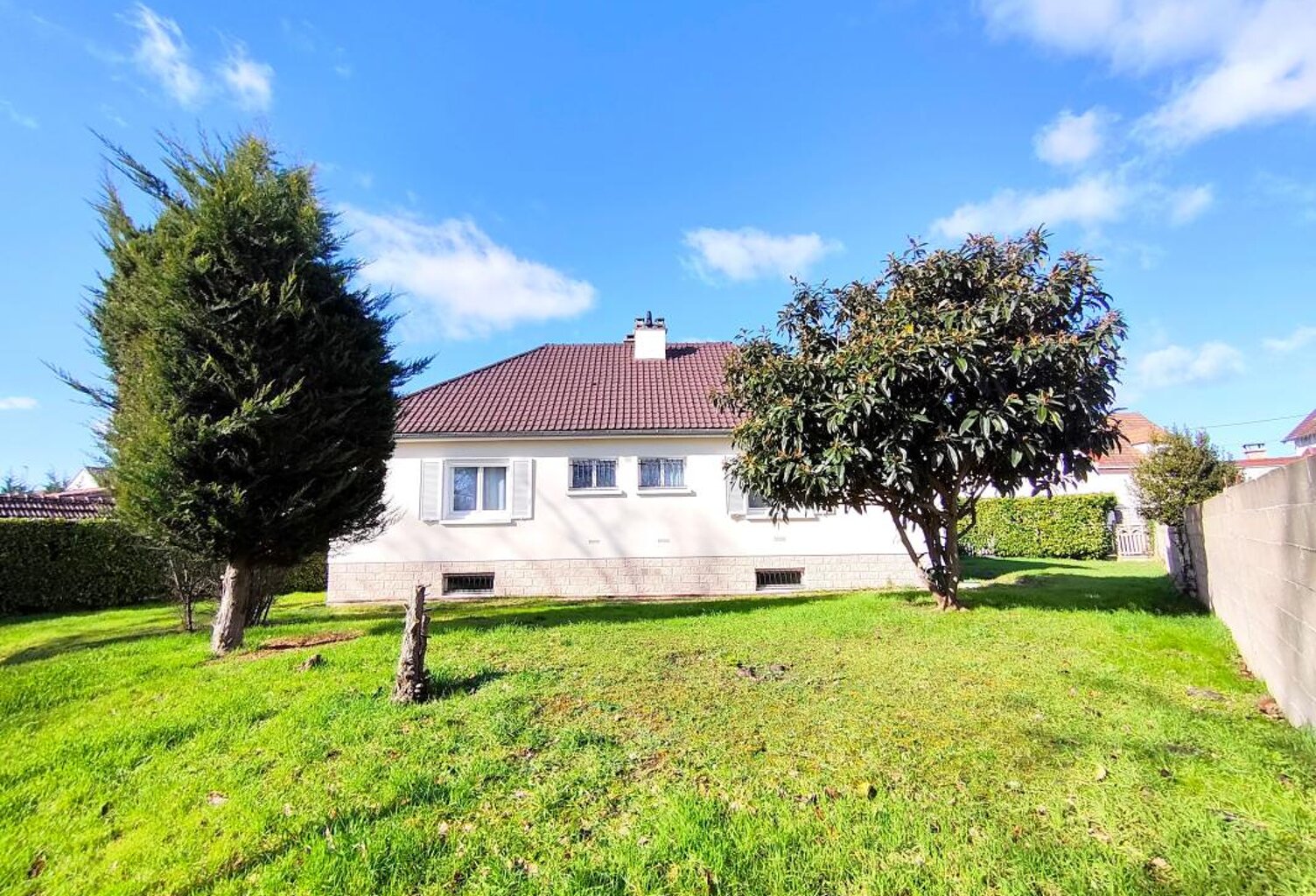 Maison À Vendre - 100 m² - Aubergenville — photo 1