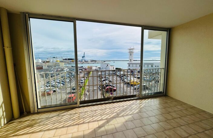 T3 quai d'Alger avec ascenseur et parking — photo 4