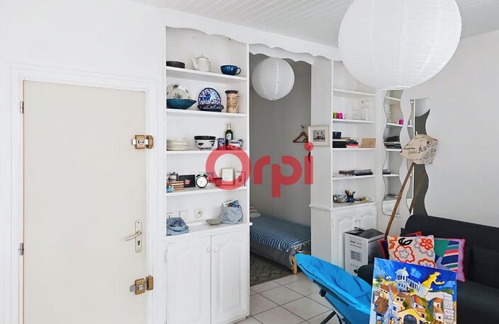 Appartement À Vendre CENTRE-VILLE T1 DE 33M² — photo 4
