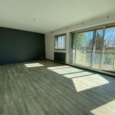 Appartement 3 pièces 856 €