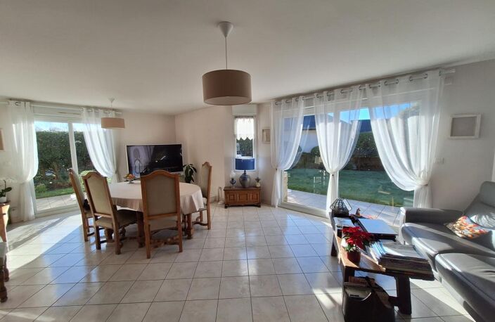 Contemporaine à Plouigneau Bretagne Finistere — photo 2