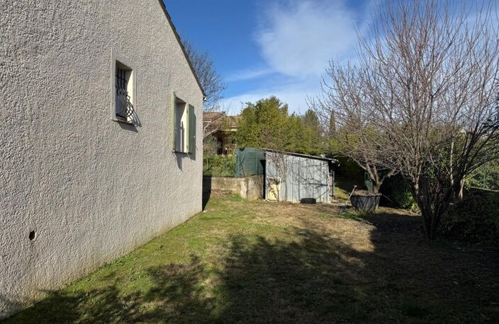 Belle maison de plain-pied avec piscine et dépendance sur terrain arboré de 1 400 m² – Secteur calme — photo 5