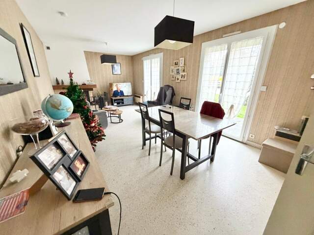 Maison À Vendre 3 chambres — photo du bien