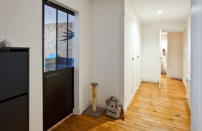 QUARTIER LES CARMES BEL APPARTEMENT DE CARACTERE — photo 3