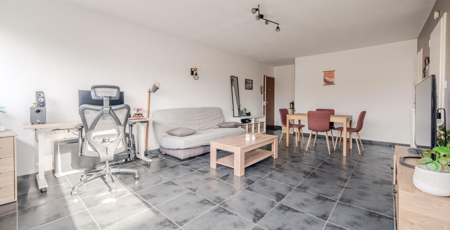 Appartement T2 proche CHU dernier étage — photo 1