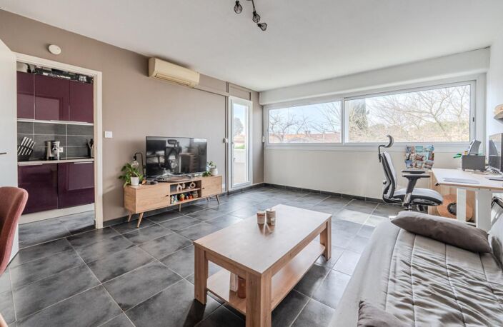 Appartement T2 proche CHU dernier étage — photo 3