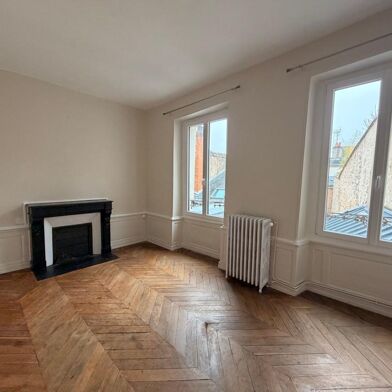 Appartement 3 pièces 780 €