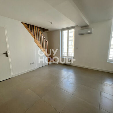 Appartement 3 pièces 830 €