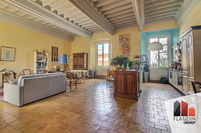 Appartement 4 pièces 1547 €