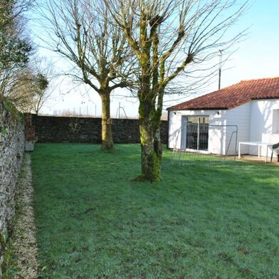 Maison 8 pièces 322695 €