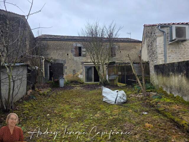 BERNAY SAINT MARTIN (17) — photo du bien