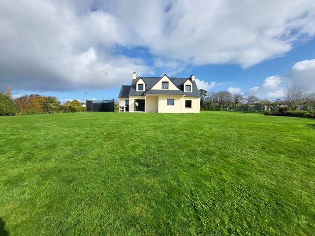 Maison à vendre 9 pièces TELGRUC SUR MER (29) — photo du bien