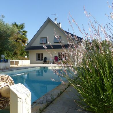 Maison 10 pièces 249900 €