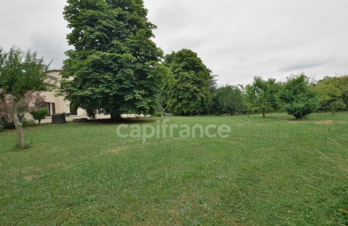 Maison 4 chambres - 1 bureau - dépendances - terrain clos 22 694m2 à MEILHAN SUR GARONNE (47) — photo 5