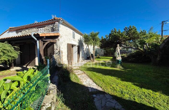 Maison à vendre 4 pièces ROYAN (17) - Terrain de 1427m² — photo 3
