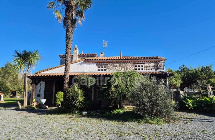 Maison à vendre 4 pièces ROYAN (17) - Terrain de 1427m² — photo 4