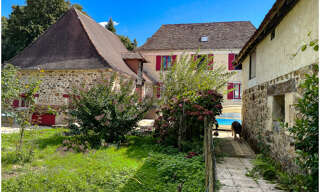 Maison 11 Pièces 325 m² à vendre à Thiviers (24800)