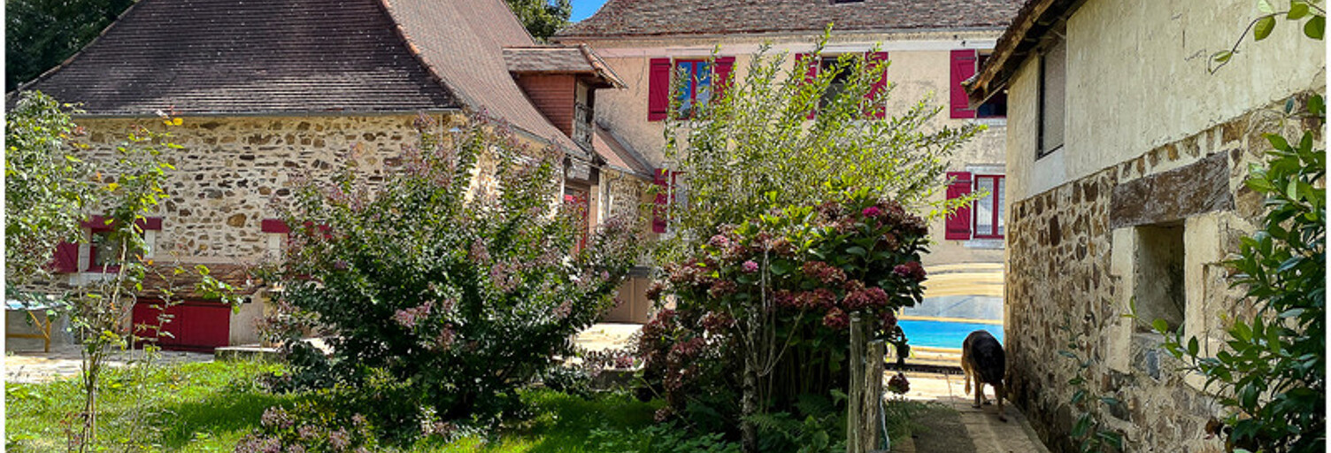 Maison 11 Pièces 325 m² à vendre à Thiviers (24800)