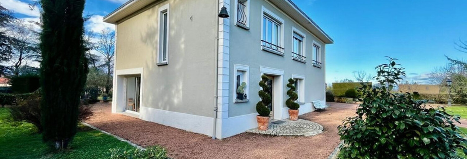Maison 7 Pièces 264 m² à vendre à Commelle-Vernay (42120)