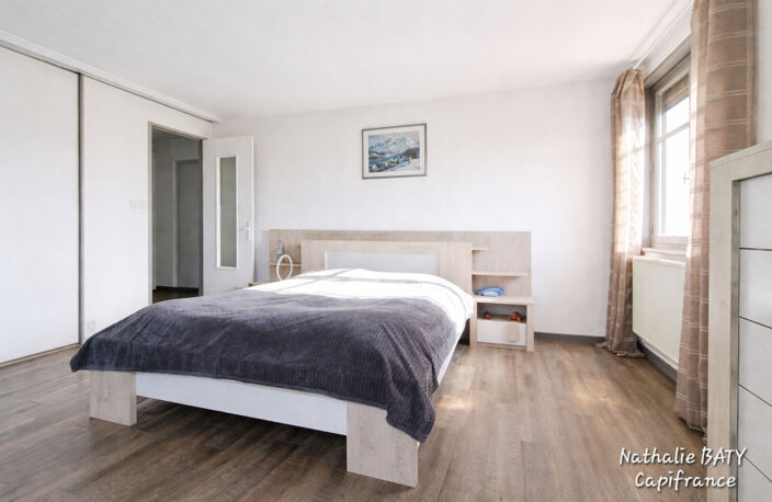 Maison familiale avec une vue dégagée - Volumes rares, 3 niveaux modulables, potentiel exceptionnel à Gruffy — photo 5