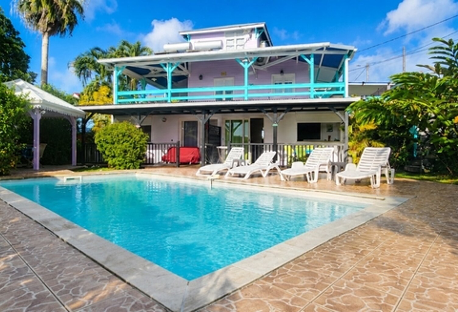 SUR LES HAUTEURS DE STE LUCE-UNE RESIDENCE DE 5 APPARTEMENTS- PISCINE- VUE MER DES CARAIBES — photo 1