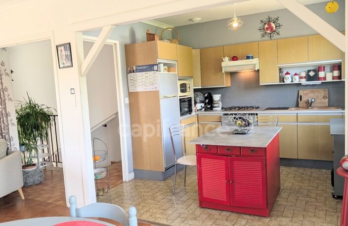 Maison à vendre GENSAC LA PALLUE avec ses 140 m² habitables et son jardin arboré — photo 5