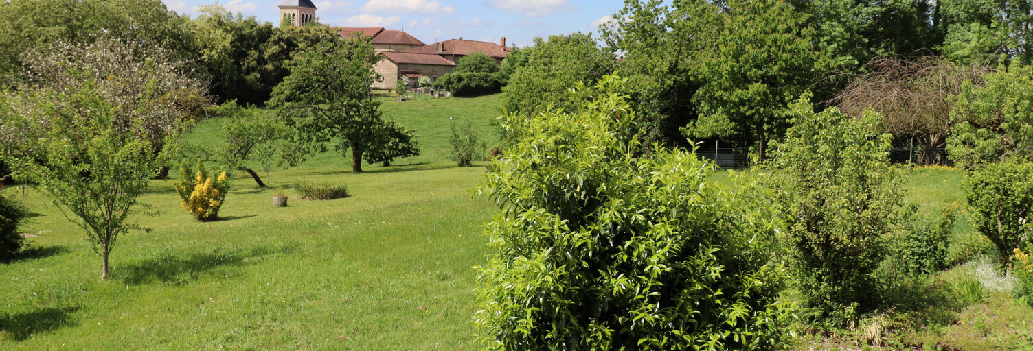 Maison 5 Pièces 117 m² à vendre à Saint-Trivier-de-Courtes (01560)