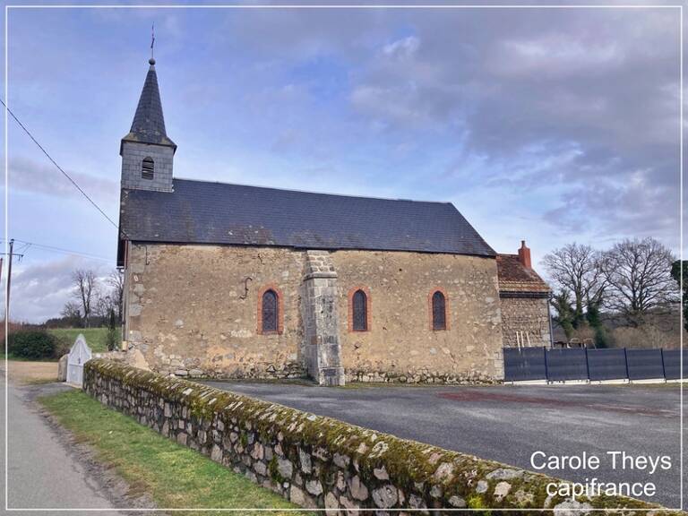LE COMPAS (23) : Chapelle désacralisée à vendre de 125 m2 - Terrain 853 m2 — photo 1