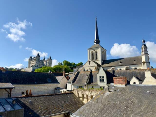 RARE SAUMUR CENTRE-VILLE, Appartement de 100m² face Loire dans un immeuble remarquable — photo du bien