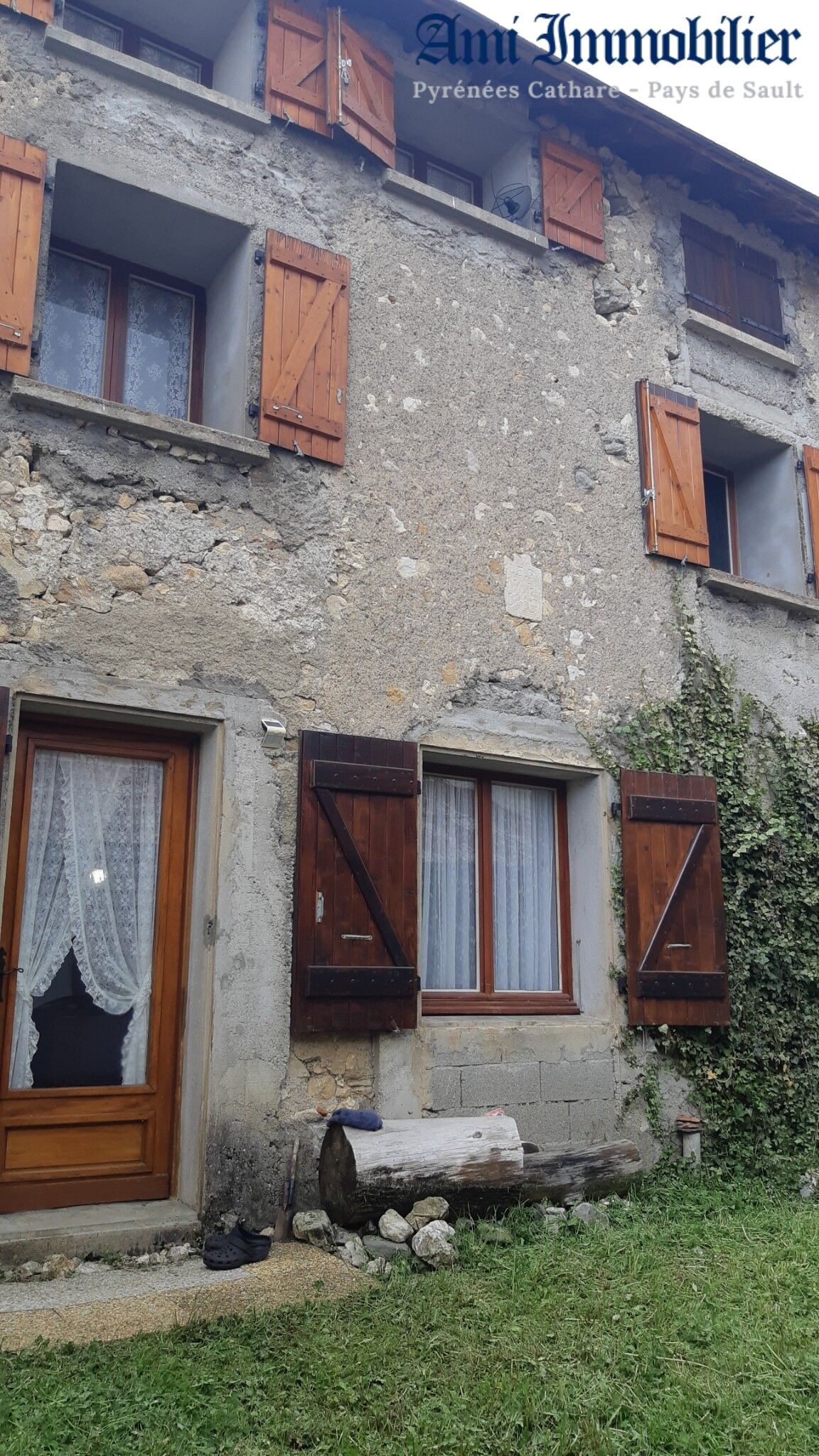 Situé à seulement 15 km d'Ax les Thermes à Prades.