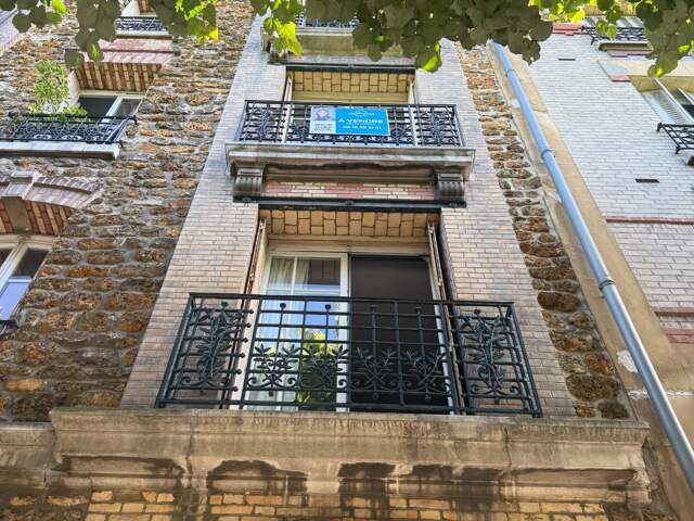 Appartement à vendre 3 pièces CHOISY LE ROI (94), centre ville, face parc de la Mairie — photo du bien