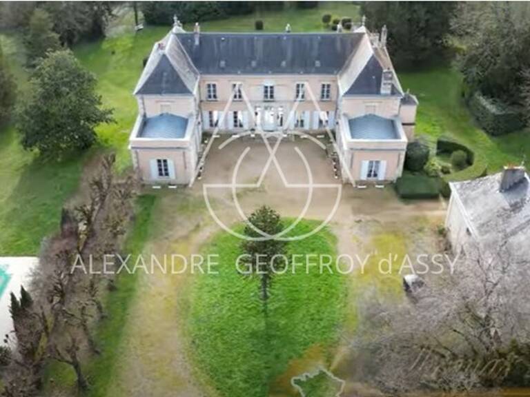 Château XIX° à vendre dans la Vienne à 2h de Paris — photo 1