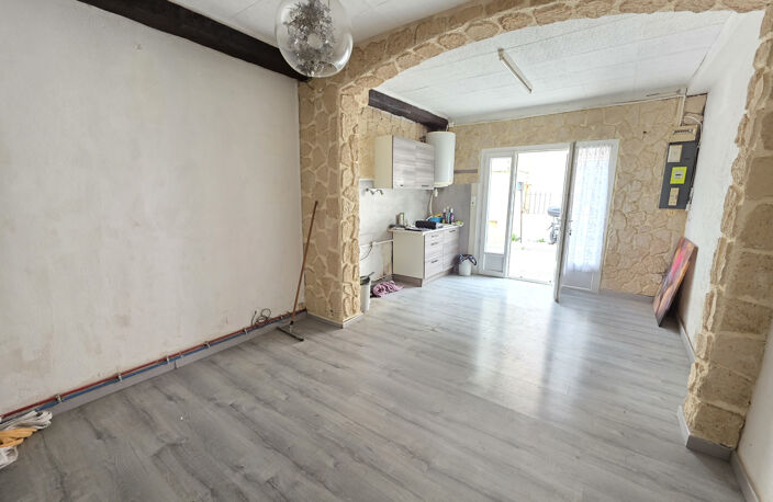 Maison de ville avec terrasse   Fort potentiel   Secteur cal — photo 2