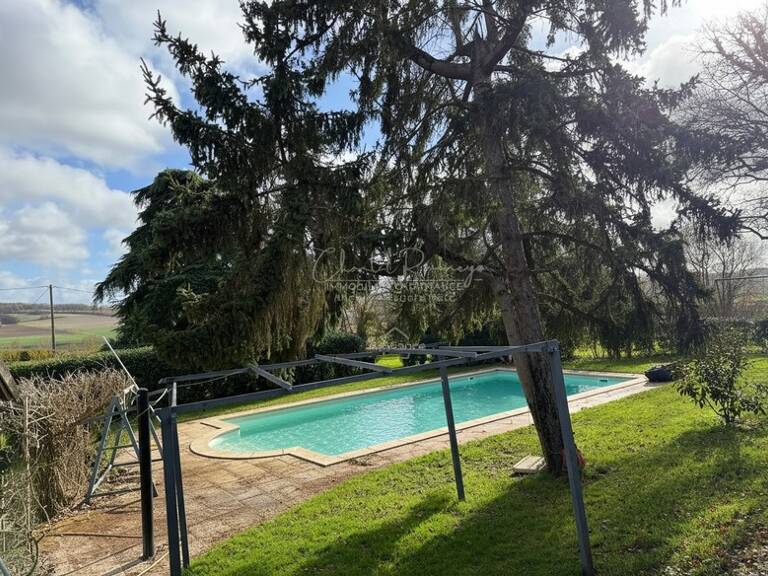 VIAGER OCCUPÉ – Maison de caractère avec piscine + dépendances – Grand jardin – LÉSIGNY (86) — photo 1