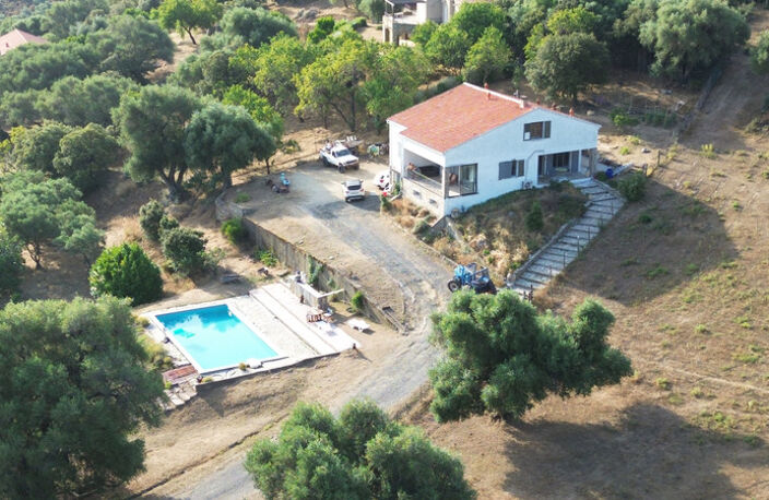 Dpt Corse (20), à vendre CASTA maison de 167m² sur 5600m² avec piscine 6X12 — photo 2