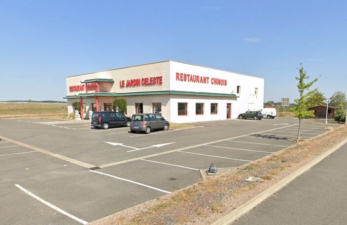Restaurant + bureaux + appartement à louer VITRY EN CHAROLLAIS (71)-Emplacement n°1 — photo 2
