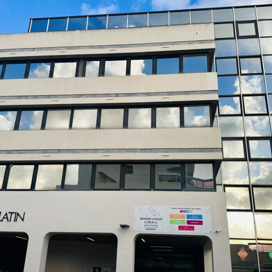 Commerce 4 pièces 99000 €