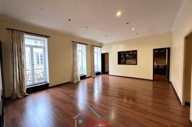 Appartement 4 pièces 220000 €