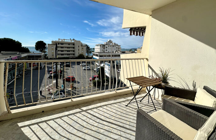 APT. 2 pièces 65m2 + double terrasse + cave — photo 3