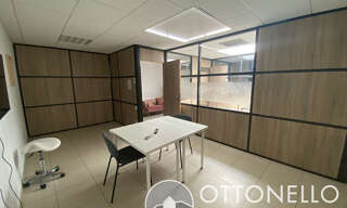 Bureau 6 Pièces 83 m² à louer à Roquebrune-sur-Argens (83520)