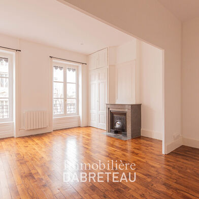 Appartement 2 pièces 793 €