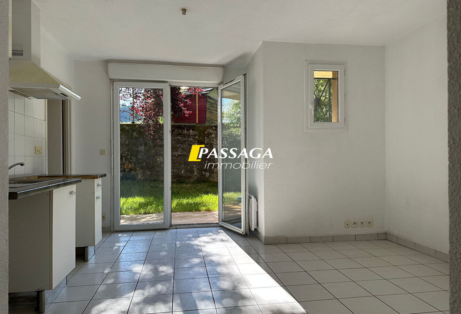 A VENDRE - Appartement de type 2 - 35.26 m² avec jardin privatif et parking - SAINT GENIEZ D'OLT ET D'AUBRAC — photo 1