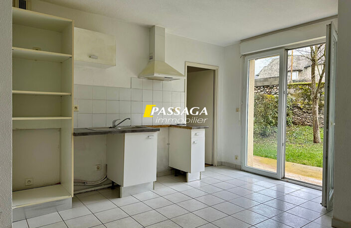 A VENDRE - Appartement de type 2 - 35.26 m² avec jardin privatif et parking - SAINT GENIEZ D'OLT ET D'AUBRAC — photo 3
