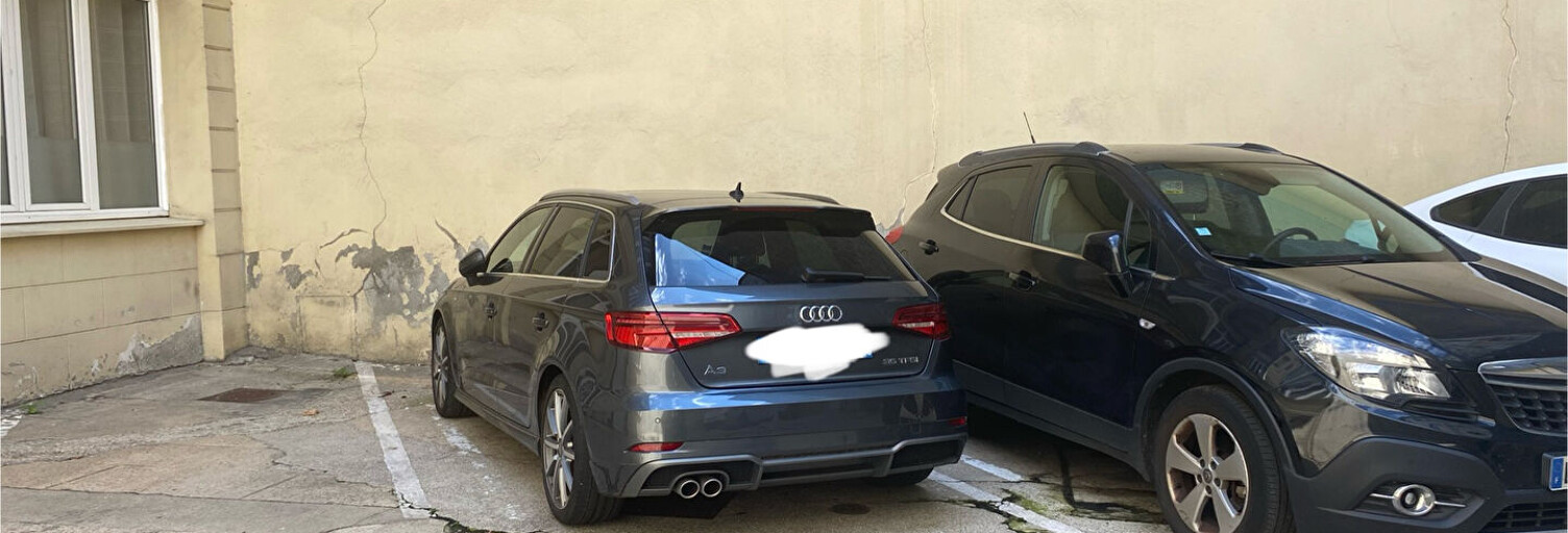 Garage   m² à louer à Rouen (76000)