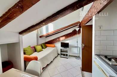 Appartement 1 pièces 700 €