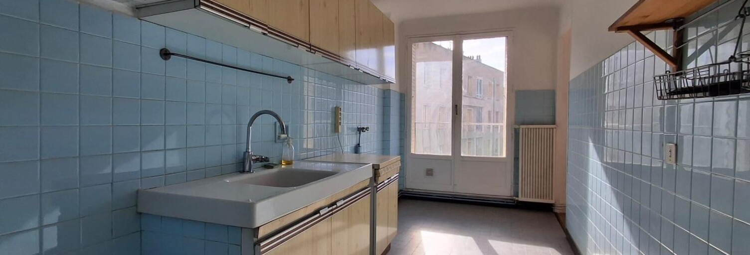 Appartement 2 Pièces 60 m² à louer à Marseille 2 (13002)